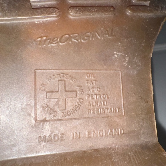 Unisex M5/W7 Made in England Dr Martens Red, The Orginal - Picture 7 of 8